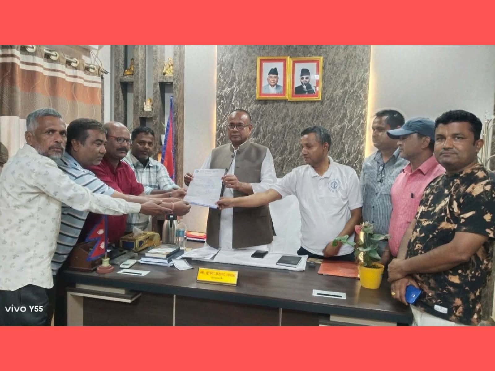 नेपाल पत्रकार महासंघ मधेश प्रदेश शाखा मुख्यमन्त्रीके बुझएले ज्ञापनपत्र