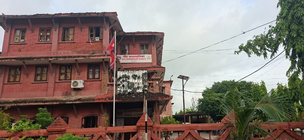 अवैध घर, टाटी आ गुम्तीके अन्य संरचना हटाबेला गौर नगरपालिका जारी कएले हए सुचना